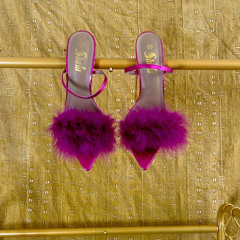 Fur heels